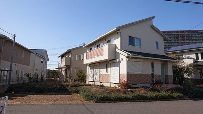 【駐車場】 | つくばみらい市陽光台　オール電化住宅　長期優良住宅 | 駐車場は２台分のスペースがあります。