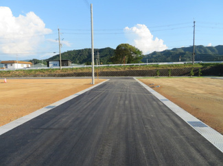 【外観】 | 分譲地内道路（ゆったり幅員６ｍ）