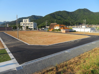 【外観】 | 南側道路より撮影（８月５日現在）