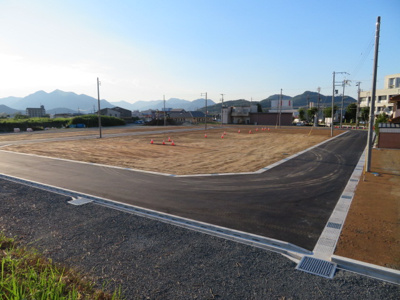 【外観】 | 柏原パークタウン | 南側道路より撮影（８月５日現在）