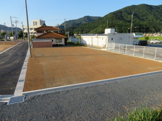 【外観】 | 南側道路より撮影（８月５日現在）