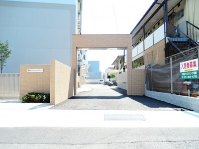 【エントランス】 | マンション東岡