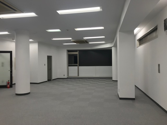 コーラルビルのロビー