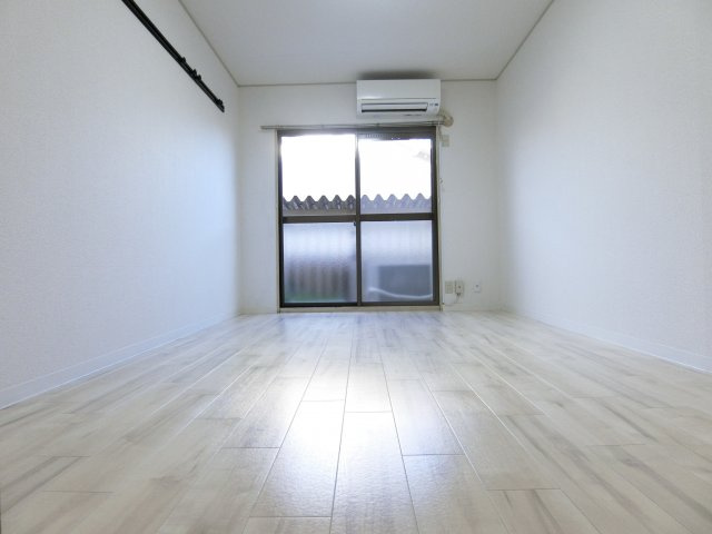 リバーヒル喜志の居間・リビング