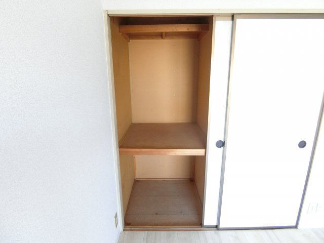 リバーヒル喜志の収納