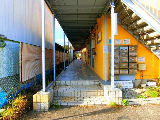 リバーヒル喜志のエントランス