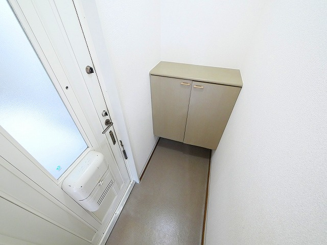 エクレール平城Aの玄関|ゆったりとした玄関です
