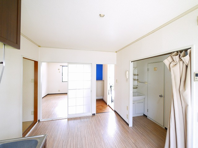 エクレール平城Aの居間・リビング|リビングです