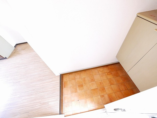 エクレール平城Aの玄関|落ち着いた玄関です