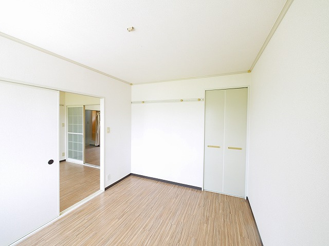 エクレール平城Aの洋室|スタンダードな洋室です