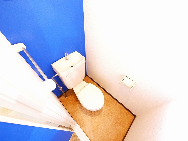 エクレール平城Aのトイレ|コンパクトで使いやすいトイレです