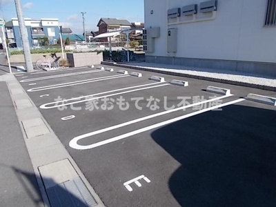 【駐車場】 | セレーノ（Sereno） | セレーノ（Sereno）　北名古屋市の物件はなご家おもてなし不動産へ。