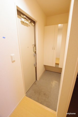 大阪市北区長柄中２丁目のアパートの玄関