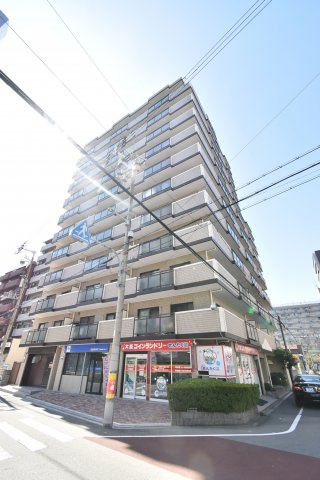 ファミーユ桜川