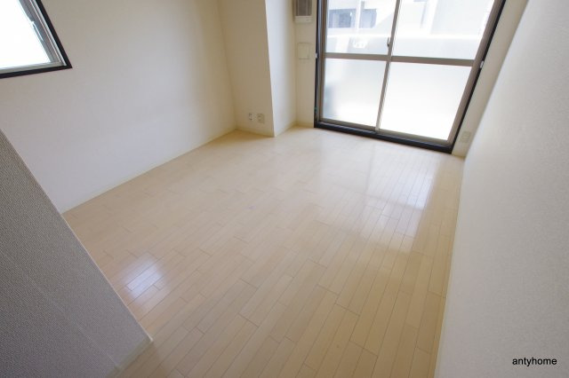 ウィスタリア新北野　仲介手数料無料の寝室