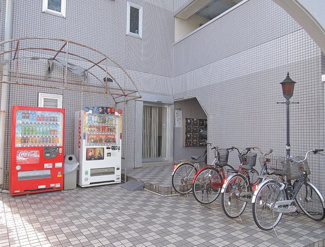 【エントランス】