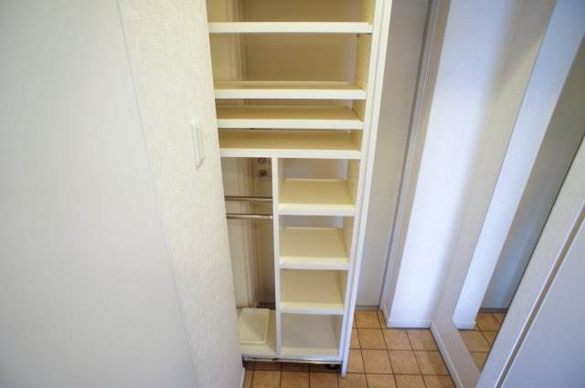 サヴォイブロードストリート　12階の収納|別号室のものになります。現状優先。