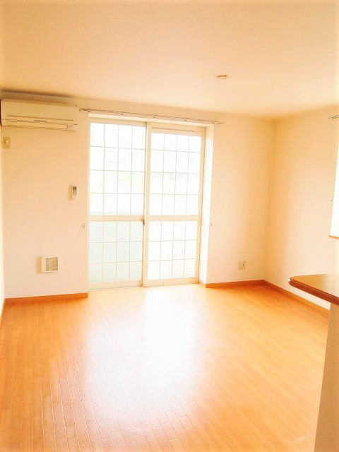 サンフォレストⅠの居間・リビング