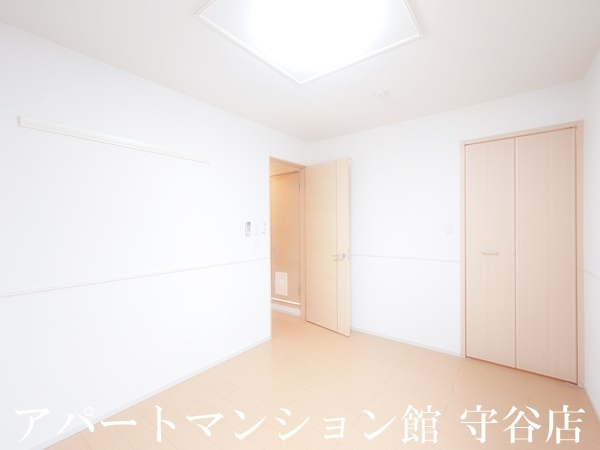 アヴニール・ヒルズⅡの寝室