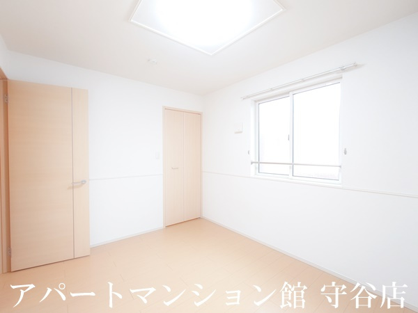 アヴニール・ヒルズⅡの寝室