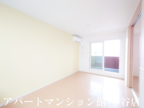 アヴニール・ヒルズⅡの居間・リビング