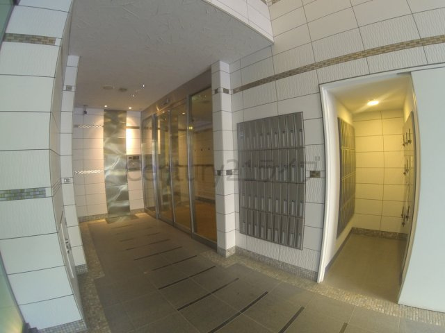【エントランス】 | ビガーポリス133宝塚