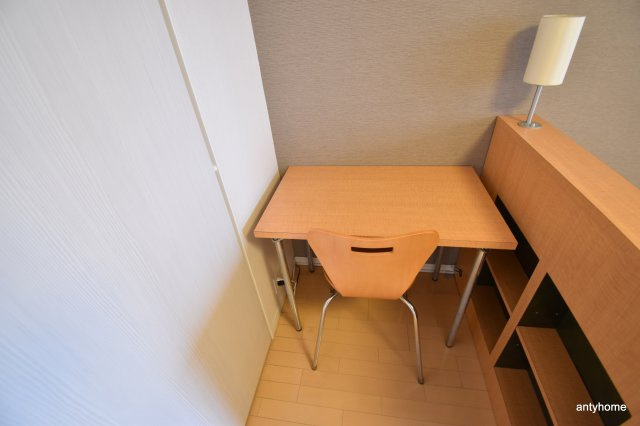アビティ江坂　仲介手数料無料の洋室