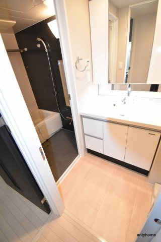 アビティ江坂(旧:パークアクシス江坂広芝町)　仲介手数料無料の洗面所