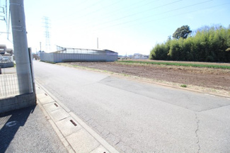 【前面道路含む現地写真】 | 川越市下広谷　中古戸建　東武東上線『若葉駅』バス8分　【広谷小学区】