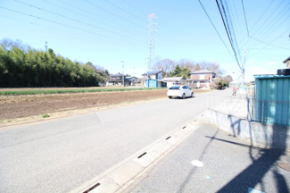 【前面道路含む現地写真】 | 川越市下広谷　中古戸建　東武東上線『若葉駅』バス8分　【広谷小学区】