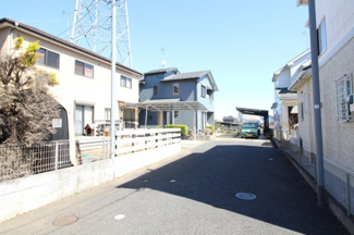 【前面道路含む現地写真】 | 川越市下広谷　中古戸建　東武東上線『若葉駅』バス8分　【広谷小学区】