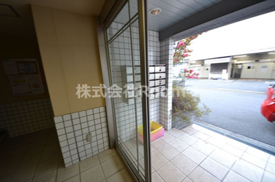 【エントランス】 | カシェット本町橋 | 落ち着いたエントランスです