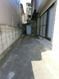 【駐車場】 | 軽のみ　幅２ｍ