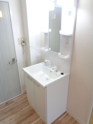 井上ハイツの独立洗面台
