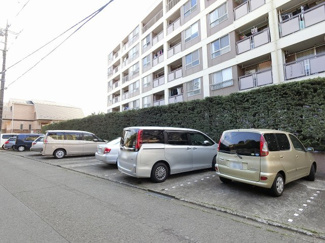 【駐車場】 | 平置駐車場です。