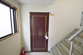 【その他共用部分】 | 賢泰ビル | 玄関前通路