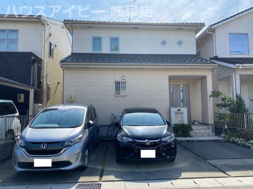 岐阜市六条片田 中古住宅 築10年住宅ローン控除対象物件 駐車場並列3台可能 建物面積40坪以上の過去掲載物件 岐阜市の建売 ハウスアイビー