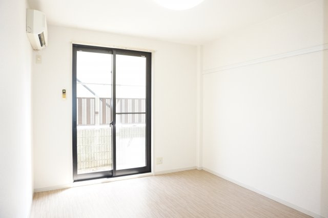 【洋室】 | ゆかりハイツA棟