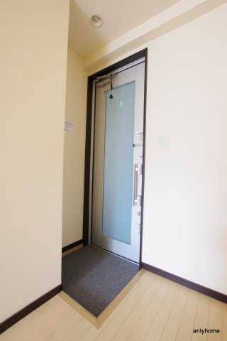 泰銘ビル　仲介手数料無料の玄関