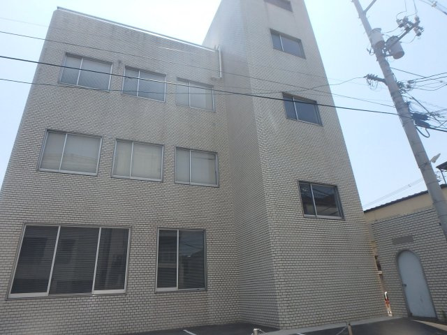 水島西常盤町　事務所ビルの外観