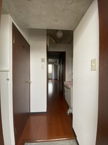 クレア新町の玄関