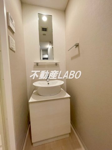 サムティ難波VIVOの洗面所