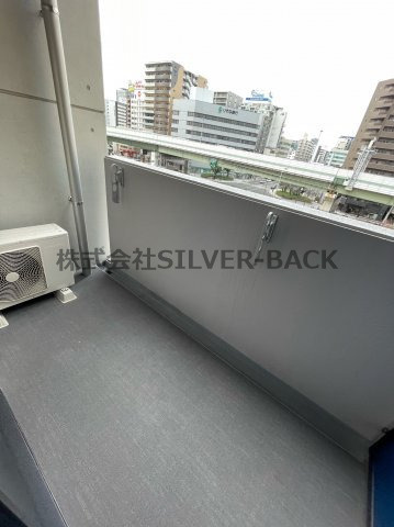 サムティ難波VIVOのバルコニー