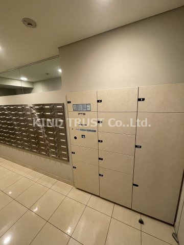 クレストフォルム大阪天満橋のその他共用部分|便利な宅配ボックスです