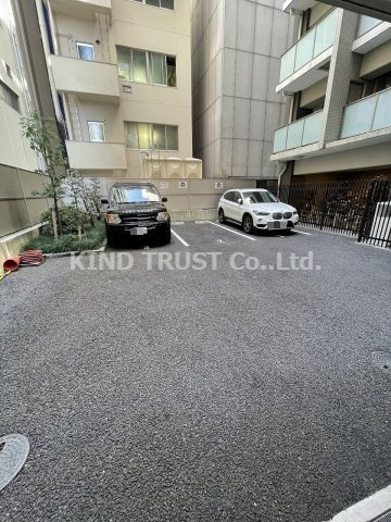 クレストフォルム大阪天満橋の駐車場|駐車場です