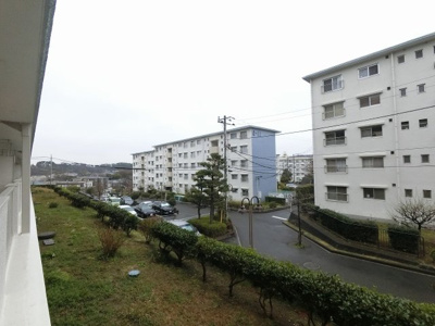 【展望】 | 洋光台南団地１０号棟 | １階部分からの眺望です。