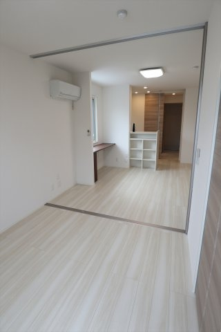 アネシス寺家A・B　A棟の寝室