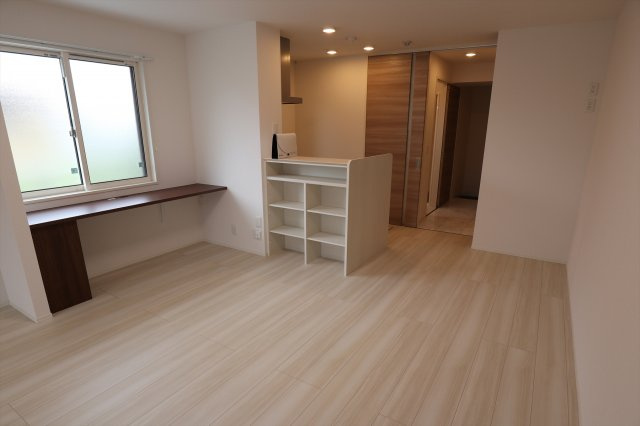 アネシス寺家A・B　A棟の居間・リビング