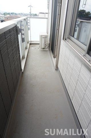 上益城郡益城町大字宮園のアパートのバルコニー