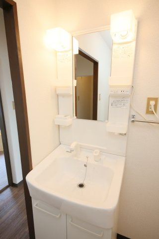 ロイヤルリリーフM&Sの洗面所